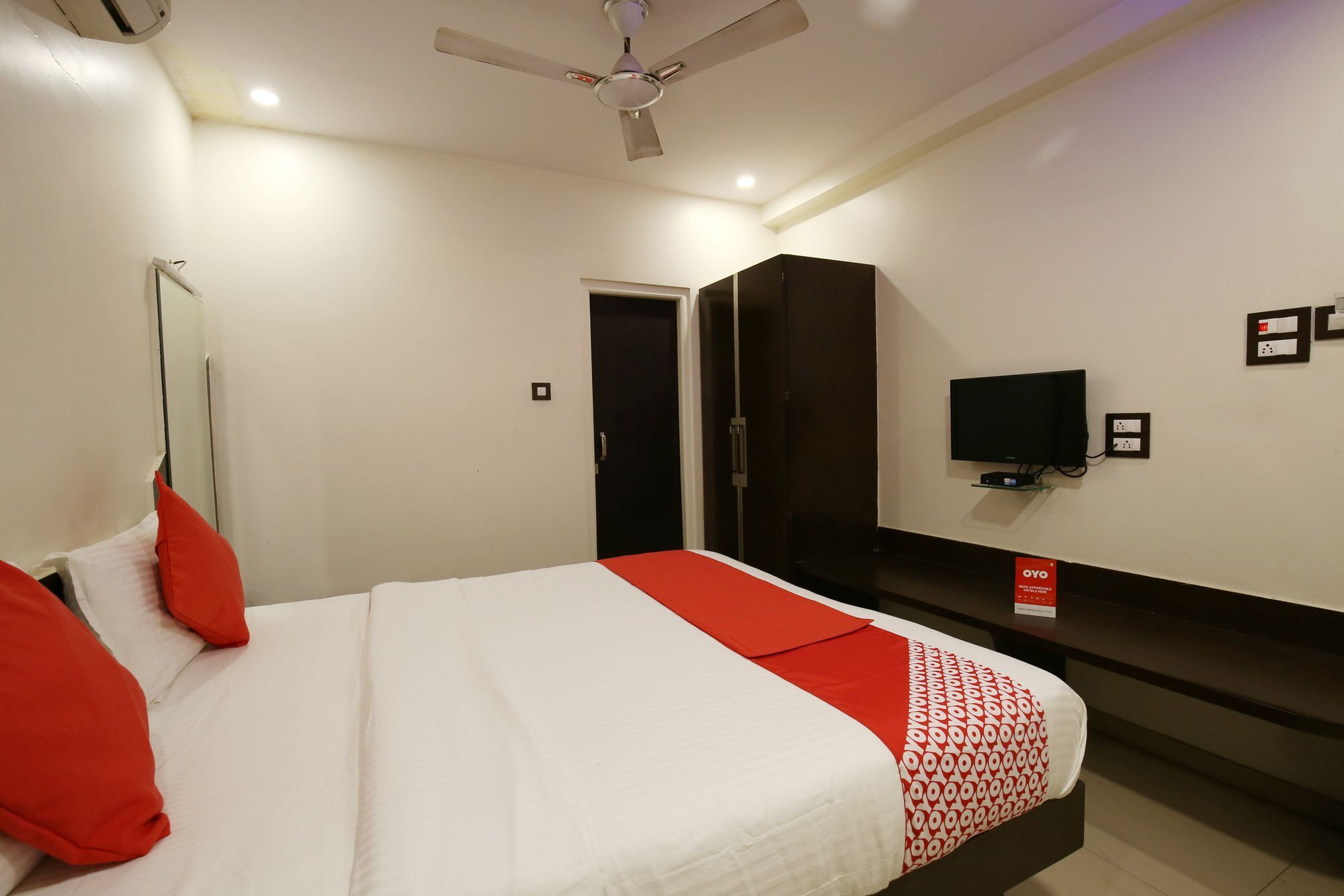 Oyo 11548 Hotel Mrunal Palace Aurangabad  Ngoại thất bức ảnh